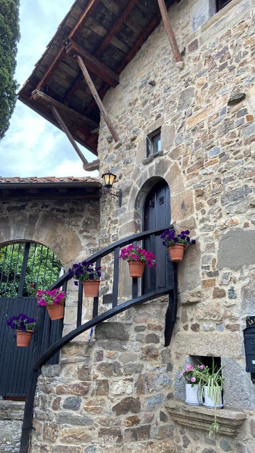 Little Tower Villa Potes Luaran gambar